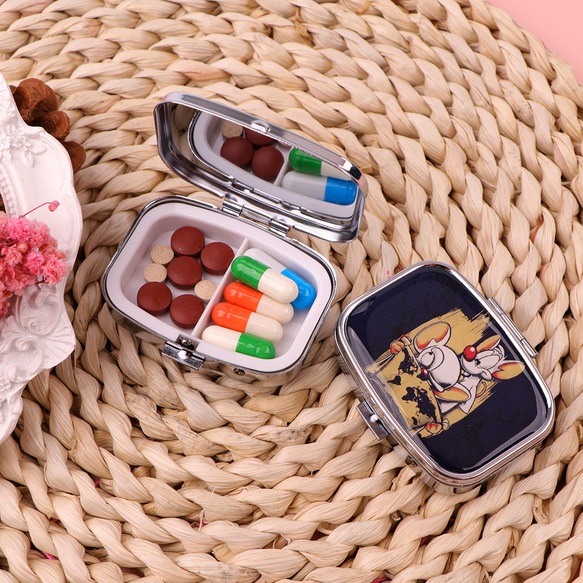 Cute Mouse Cartoon Travel Pill - Tablet Accessories Case recensione e prezzo