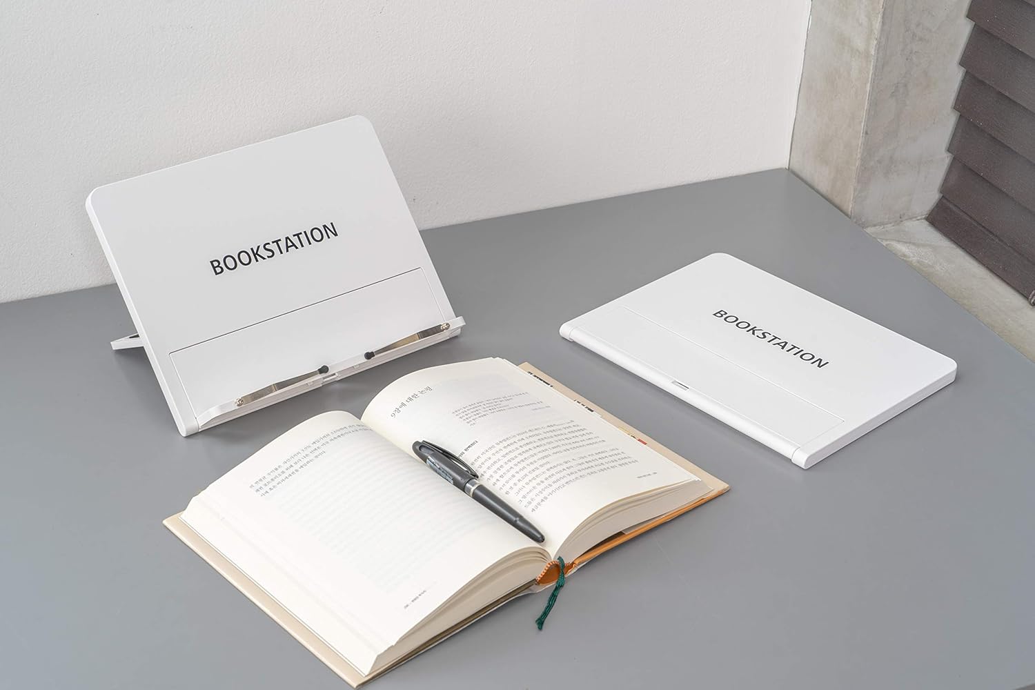 White Book Stand for Reading,  - Tablet Stand Adjustable recensione e prezzo